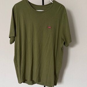 Levi's Classic Green Tee